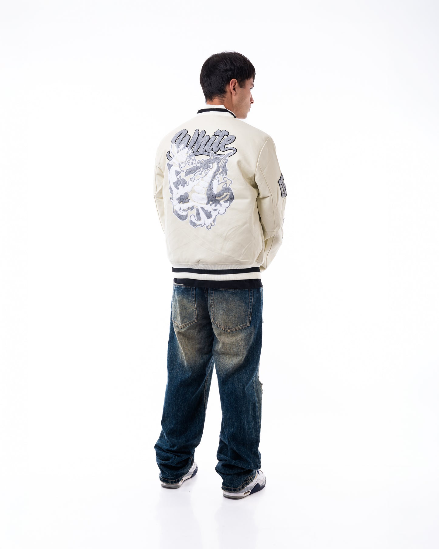 chaqueta eco cuero blanca
